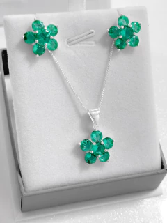 CONJUNTO FLOR FIXO COM ZIRCÔNIAS VERDE CLARO 15MM X 15MM. - comprar online