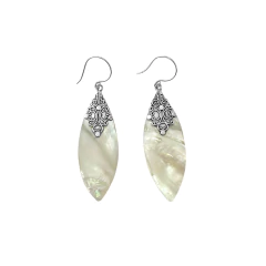 Brinco madrepérola navete 4,3cm prata 925. - comprar online