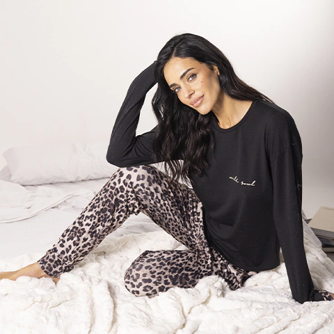 ¡Ultimos! Art. 9040 - Andressa - Pijama casaca c/estampa y pantalon a. print
