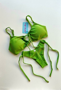 CONJUNTO VICKY VERDE CANELADO