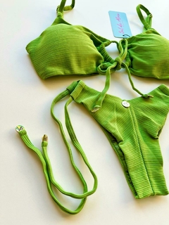 CONJUNTO VICKY VERDE CANELADO - comprar online