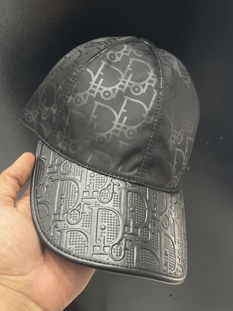 Christian Dior preto