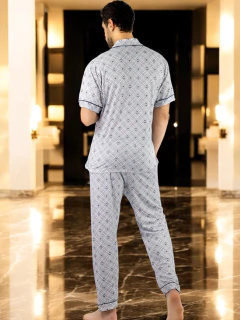 Imagen de Pijama de Hombre de 2 Piezas en conjunto de Pantalón y Camisa