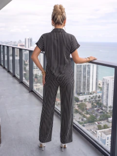 Imagen de Conjunto Palazzo Acanalado de Dos Piezas con Camisa de Manga Corta y Pantalón Recto de Corte Suelto