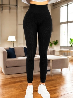 Imagen de LEGGING DE MUJERS TEXTURIZADO ESTILO PUSH UP
