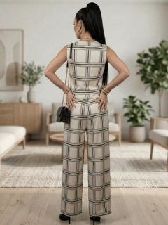 Conjunto de Mujer de Dos Piezas | Chaleco sin Mangas y Pantalón de Pierna Ancha | Set Estampado con Botones y Corte Recto