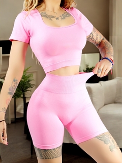 CONJUNTO DEPORTIVO DE MUJER DE SHORT Y BLUSA STRETCH PUSH UP - MALABIS