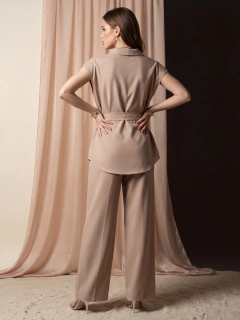 Imagen de Conjunto para Mujer 2 Piezas | Blusa Larga con Botones y Cinturón Ajustable