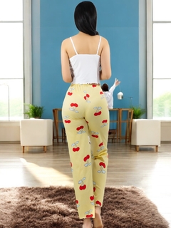 SET DE PIJAMA DE MUJER A JUEGO PANTALON Y BLUSA ESTAMPADO en internet