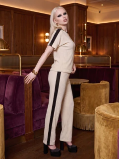 Conjunto 2 Piezas, Blusa de Manga Corta y Pantalón Recto, Diseño Moderno Y Elegancia para Mujer