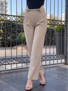 Pantalón de Vestir para Mujer, Tiro Alto con Botones Decorativos, Elegante y Moderno - MALABIS