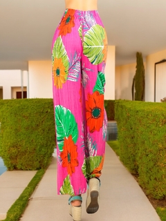 Imagen de Pantalones de pierna ancha stretch con estampado y diseño plisado