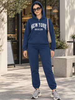 Imagen de Conjunto Mujer Pants y Sudadera Jogger Afelpado Invierno Estampado NEW YORK BROOKLYN Ropa Comoda Outfit Casual Moda Urbana