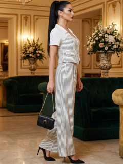 Imagen de Conjunto de Mujer 2 Piezas | Pantalón Recto de Tiro Alto y Blusa Tipo Chaleco con Cuello | Set Elegante Rayado para Oficina y Casual