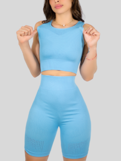 CONJUNTO DEPORTIVO MUJER DE SHORT Y BLUSA PUSH UP en internet