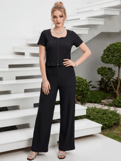 Conjunto de dos piezas texturizado | Blusa con cierre y pantalón wide leg - comprar en línea
