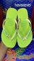 Havaianas neon com pingente disney na internet