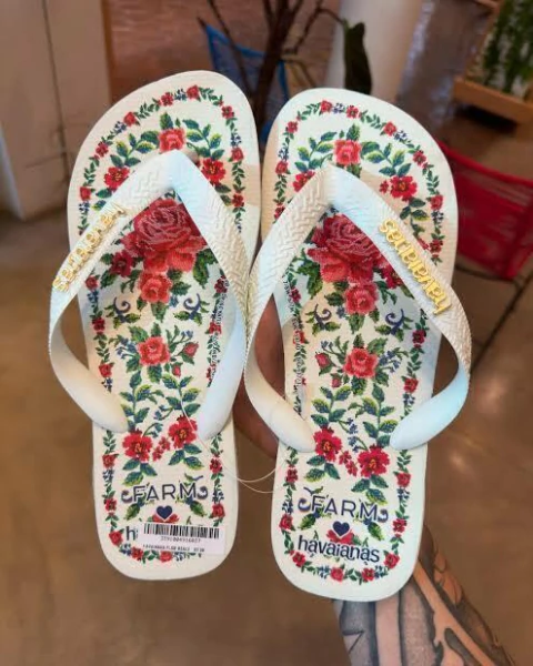 Chinelo Havaianas Farm Flor de Realeza - comprar online