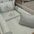 Enxoval de Berço Completo confeccionado em percal 200 fios com tecido 100% algodão. Peças com fechamento em zíper e refil de enchimento. Acompanha Almofadas Decorativa Personalizada, Lençol, Fronha, Edredom e Laterais para berço.