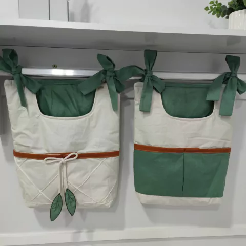 Kit Saquinho Porta Fraldas Safari Selva 2 peças Verde com Terracota para Meninos