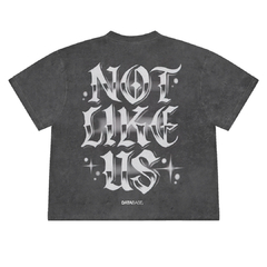 CAMISETA BOXY KENDRICK LAMAR NOT LIKE US BY DATABASE - loja online