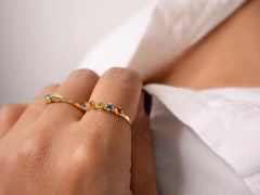 Aparador com Zircônias Coloridas na internet