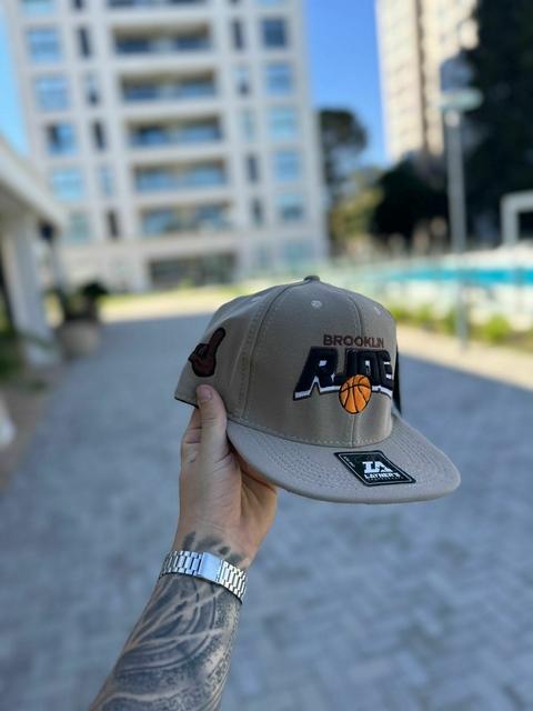 GORRA CERRADA BROOKLYN PREMIUM