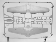 Hurricane Mk. IIb Trop 1/72 - Arma Hobby 70044 - loja online