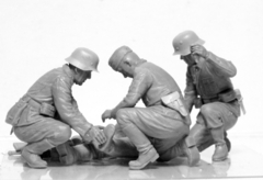 WWII German Military Medical Personnel 1/35 - ICM 35620