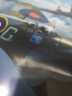 Spitfire Mk. Vc 1/48 - Edição Profipack Eduard 82158 na internet