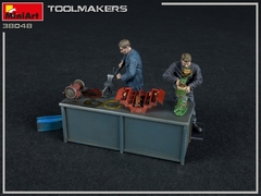 TOOLMAKERS 1/35 - MiniArt 38048 - comprar online