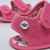 Sandalia para bebé color rosa. Sandalia pink de toalla para el verano.