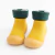 Zapatillas zapamedias  ergonómicas bi color, amarillas con puño verde, diseñadas para los primeros pasos de niños y niñas.