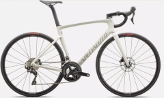 Specialized Tarmac SL7 Sport – Shimano 105 (Gloss Dune White/Chaos Pearl) - comprar online