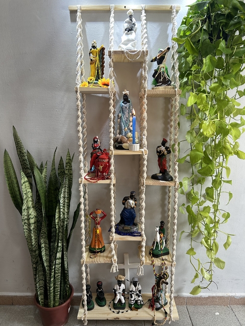 Altar em Macramê 7 linhas dos Orixas 10 prateleiras - comprar online