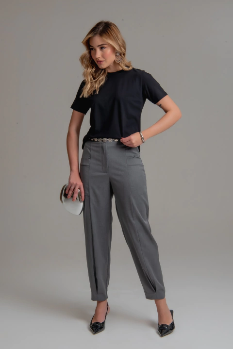 Camiseta Essencial Algodão Premium Gola O - Preta