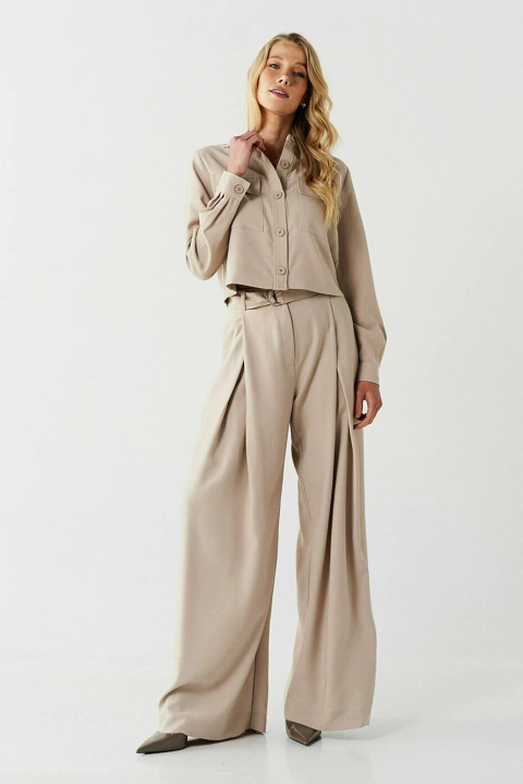 Calça Alfaiataria Pantalona Com Pregas Com Cinto - comprar online