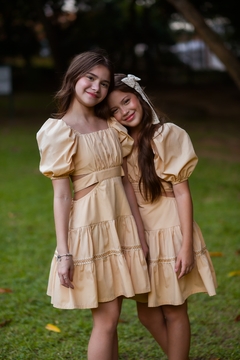 Vestido Flor Bege - Querida Menina - Loja On-line