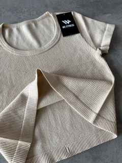 Crop Emilia beige en internet