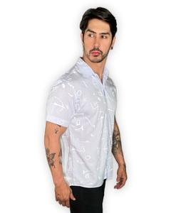 Imagem do Camisa Manga Curta em Viscose com Estampa Exclusiva Formas