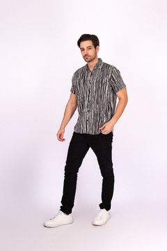 Camisa de Viscose Estampa Exclusiva Rabiscos - Manga curta - Trajano's