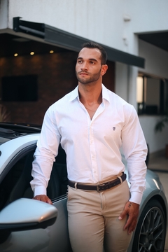 Camisa Manga Longa Básica - Detalhe Gola e Punho - MuscleFit - Trajano's