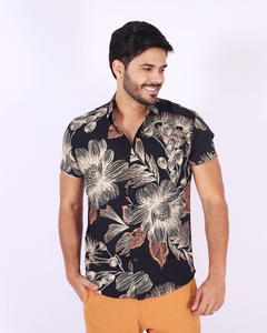 Camisa Manga Curta Viscose Preta com Estampa de Flores Beje - Trajano's
