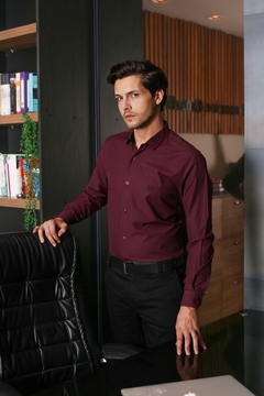 Camisa Manga Longa com Listras Finas SlimFit -Tecido Premium - comprar online