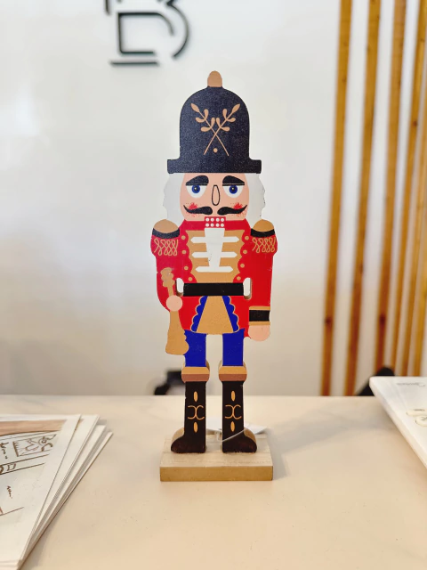 Cascanueces de madera - comprar online