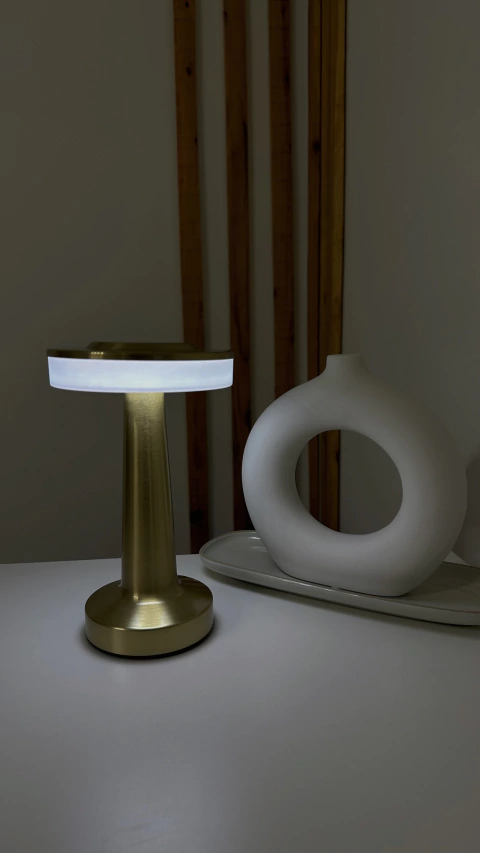 Lámpara Berna Dorada