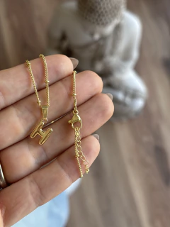 COLLAR INICIAL GOLD H - comprar online