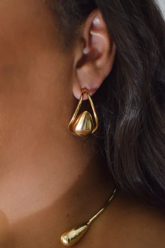 Brinco Gota D'água Dourado - Nhá Biju