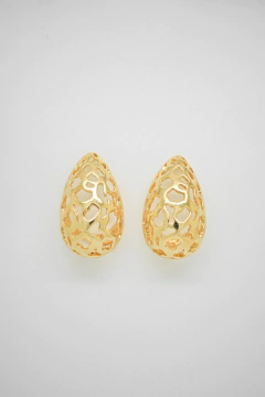 Brinco Gota Desenhos Vazados Dourado
