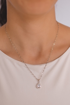Colar Corrente Fina+Gota Cristal Prata - comprar online